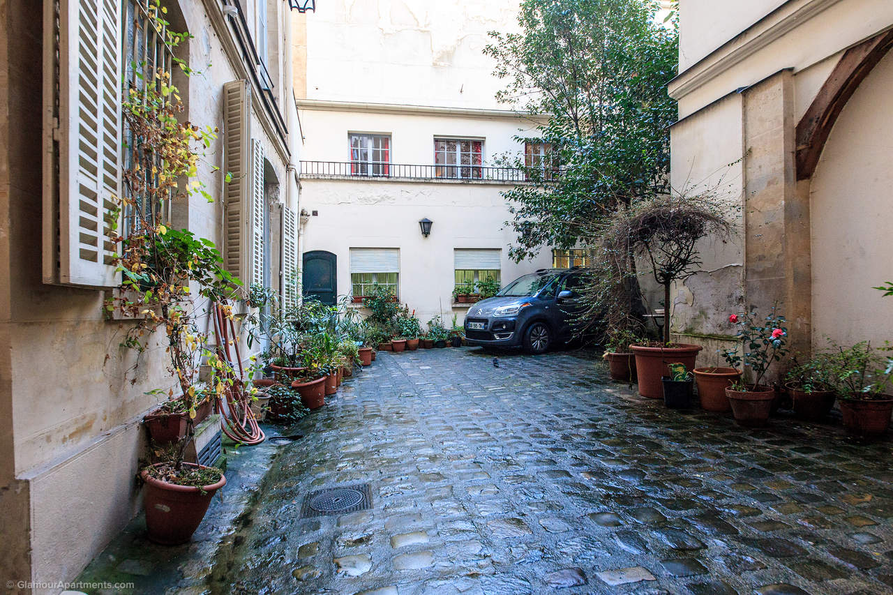 The area/environment