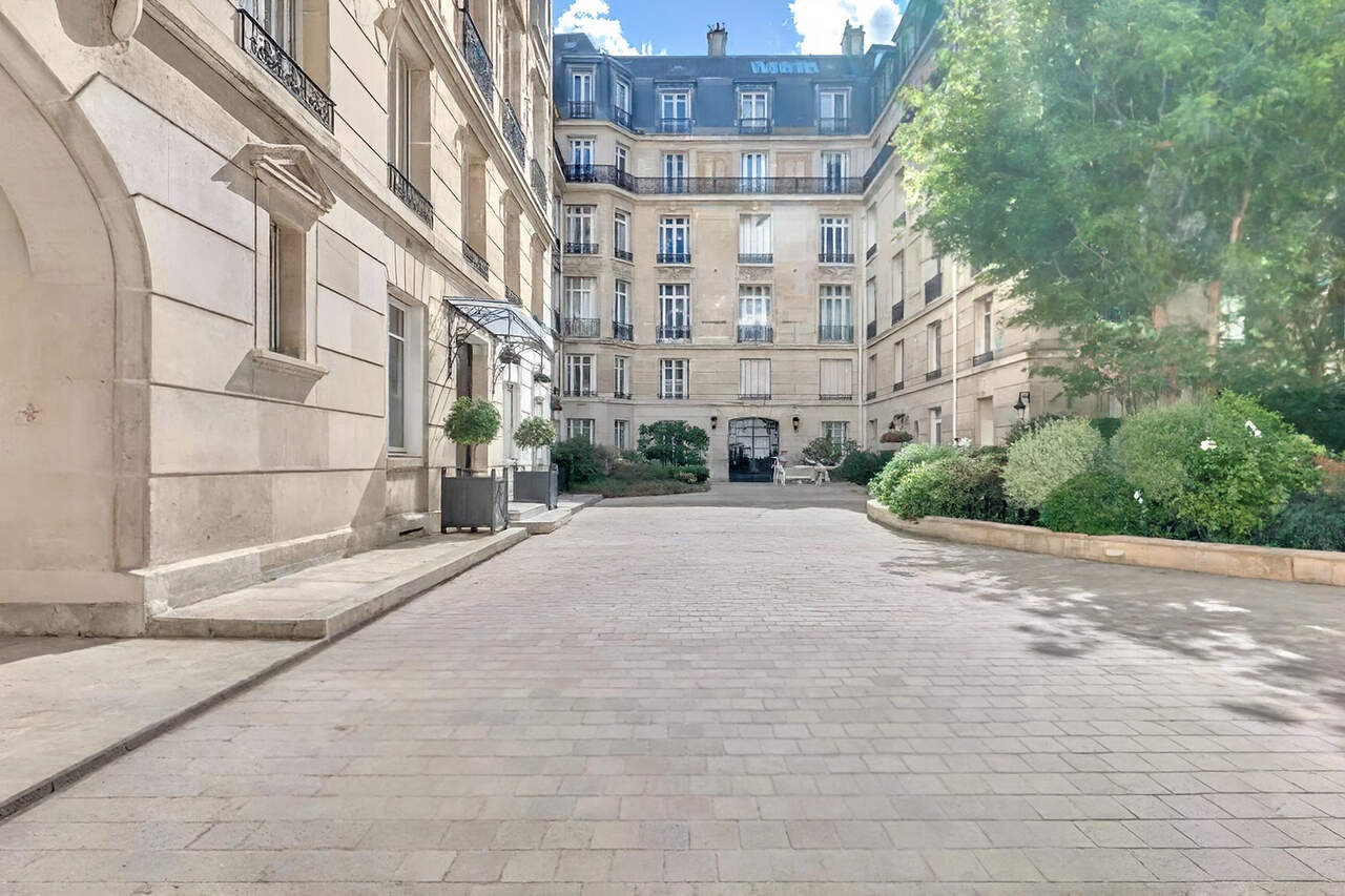 The area/environment